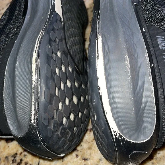 Nike ZoomX Invincible Run 3 - Picture 10 of 12